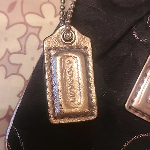 Coach **Poppy** Wristlet ...limited edition...black - Picture 3 of 8